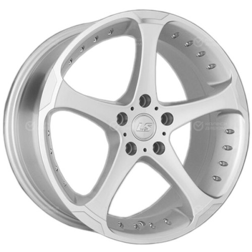 Колесный диск LS LS 358 8xR18 5x114.3 ET45 DIA73.1 глянцевый серебристый