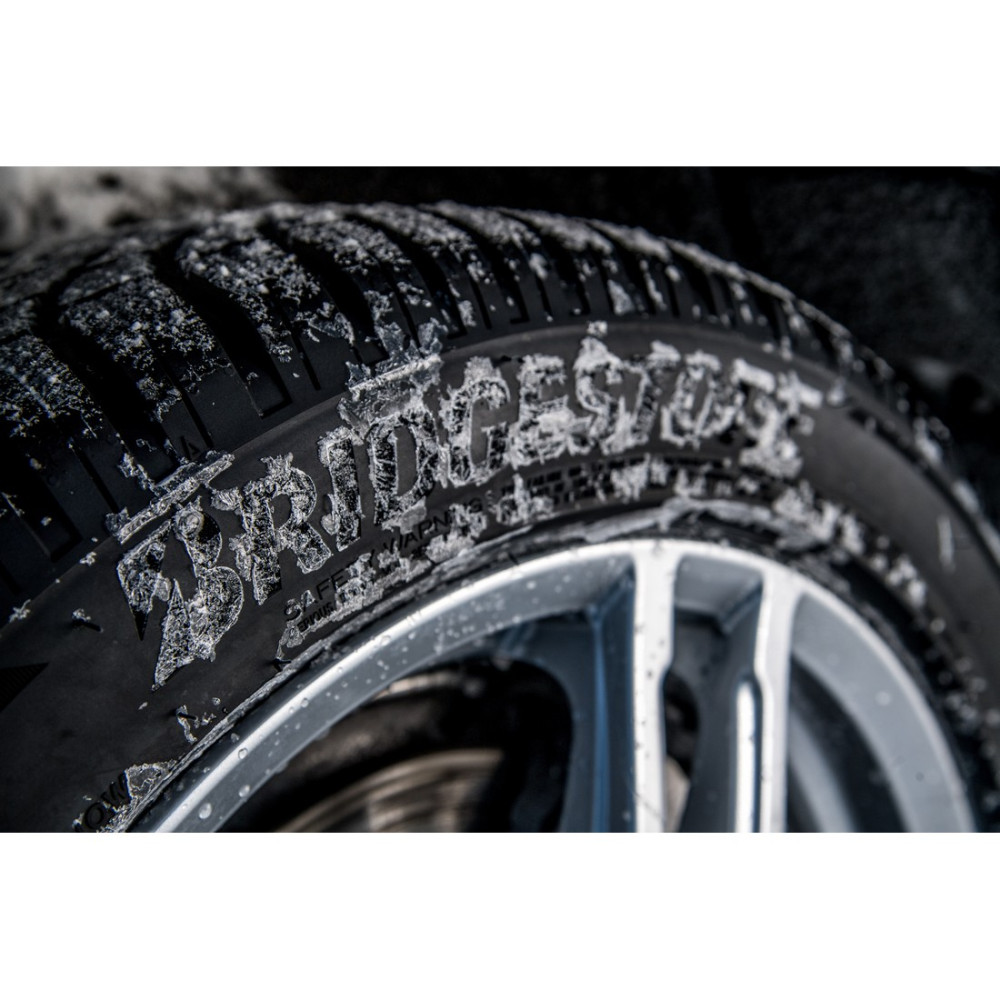 Легковая шина Bridgestone Blizzak LM005 255/50 R19 107V