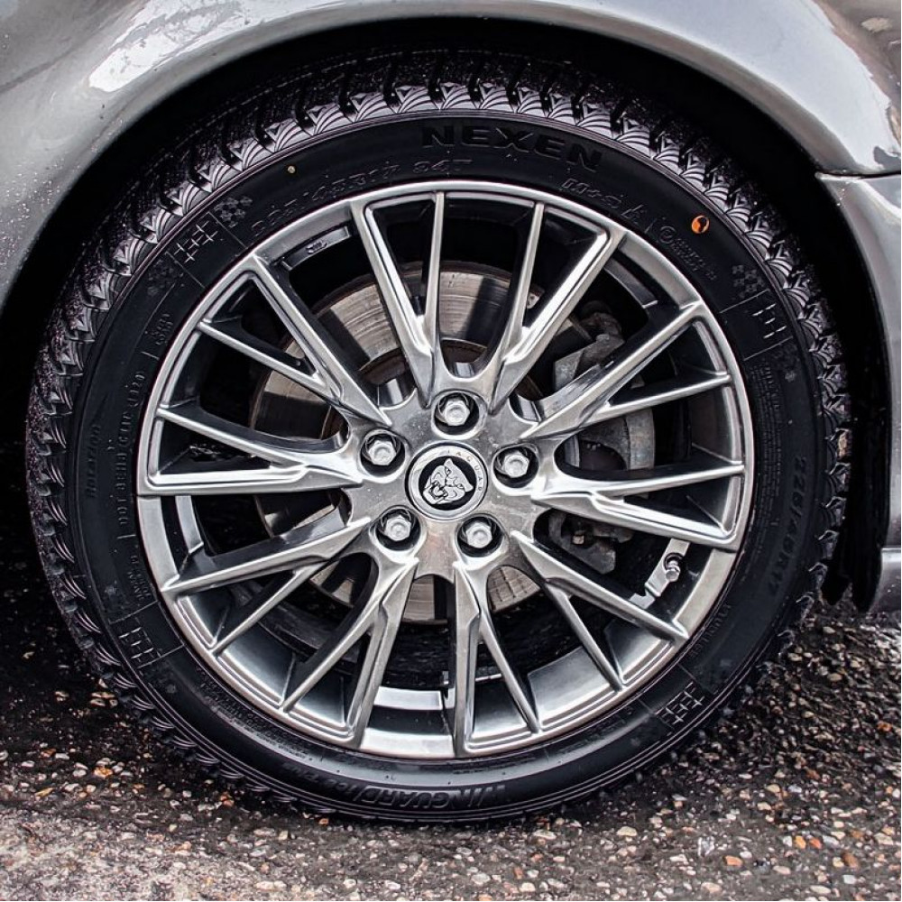Легковая шина Nexen Winguard Ice Plus 235/60 R16 104T