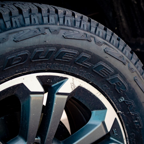 Легковая шина Bridgestone Dueler A/T 001 245/75 R16 108S