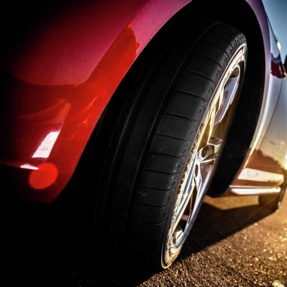 Легковая шина Bridgestone Potenza Sport 265/40 R21 105Y