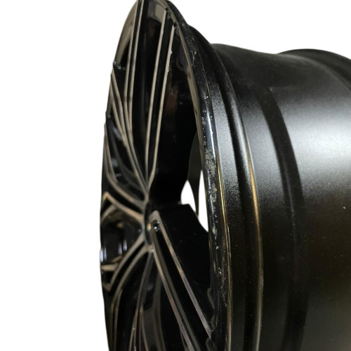 Легковой диск Tech Line 205 8,5x20 5x114,3 ET42 67,1 HB