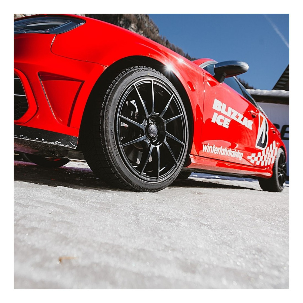 Легковая шина Bridgestone Blizzak Ice 255/45 R19 104S