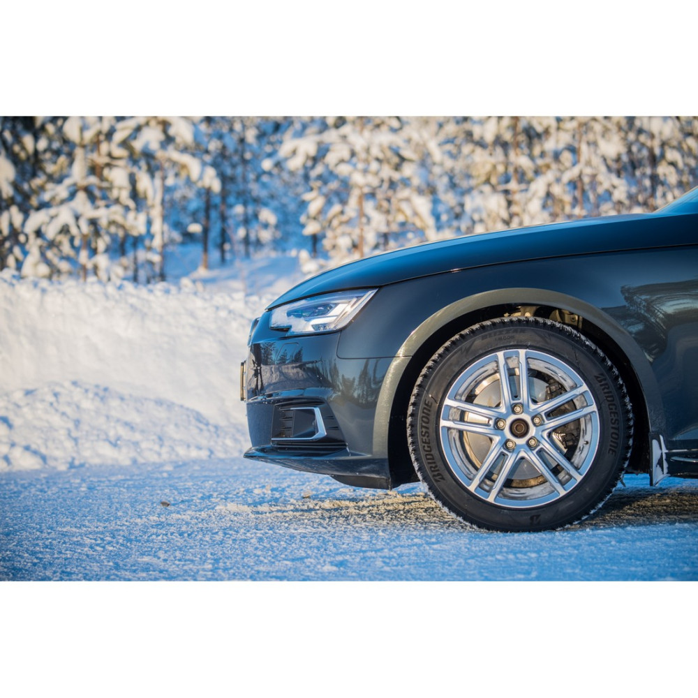 Легковая шина Bridgestone Blizzak LM005 275/40 R21 107V