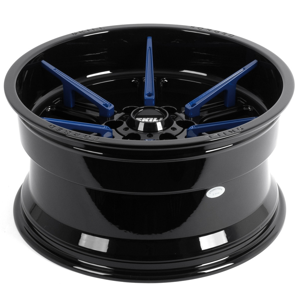 Легковой диск Skill Wheels SD102 10x20 6x139,7 ET-18 77,8 чёрный глянцевый + синие спицы