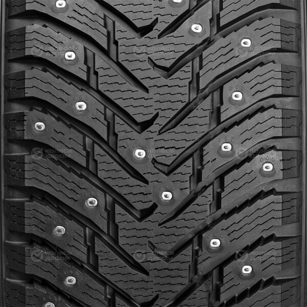 Ikon Character Ice 8 (Nordman 8) 215/55 R16 97T