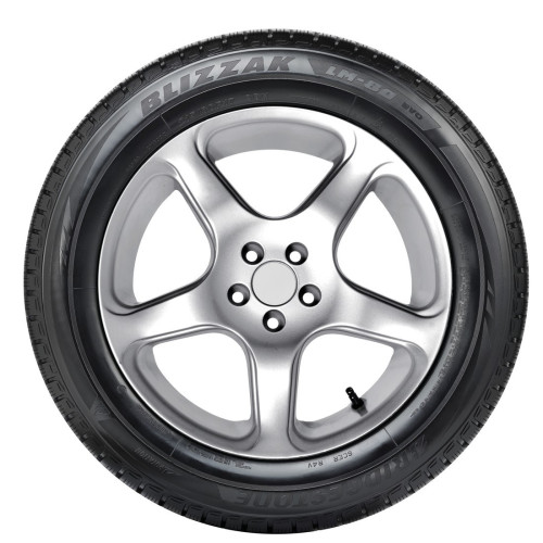 Легковая шина Bridgestone Blizzak LM 80 EVO 225/55 R17 101V