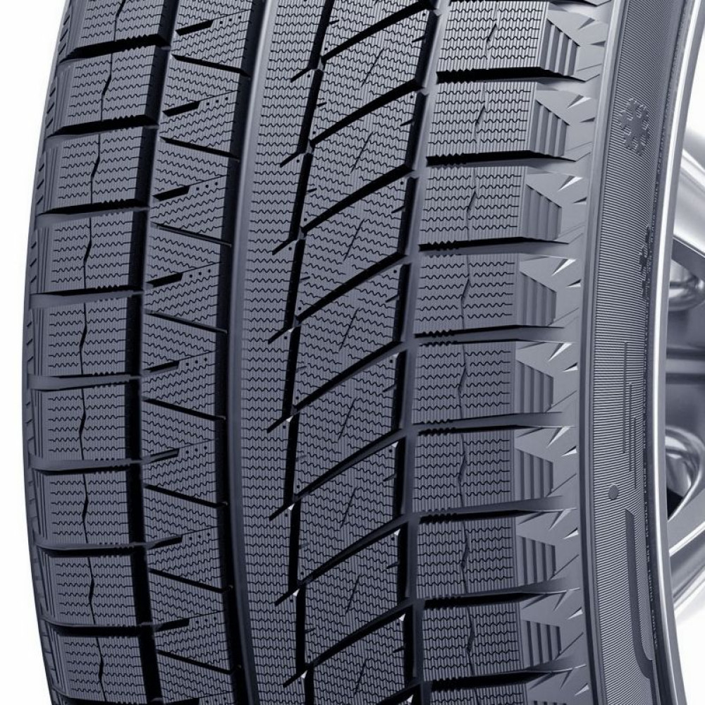 Легковая шина Sailun Ice Blazer Arctic Evo 225/45 R19 96V