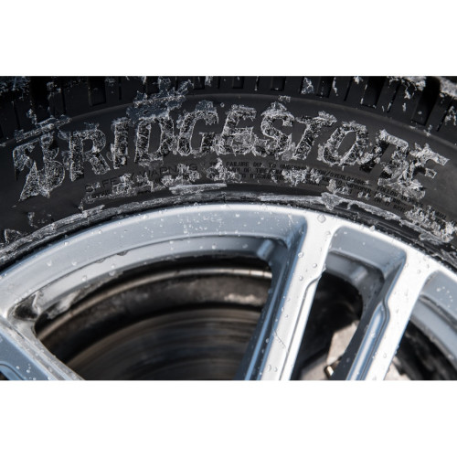 Легковая шина Bridgestone Blizzak LM005 205/55 R17 95V