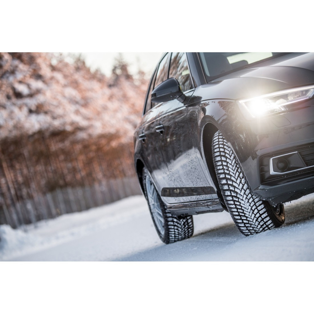 Легковая шина Bridgestone Blizzak LM005 205/45 R16 87H