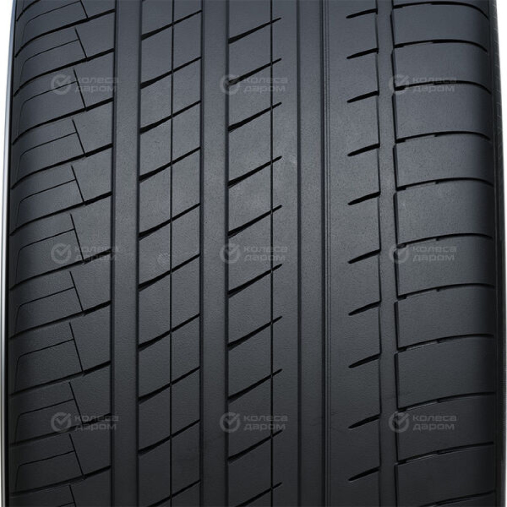 Habilead RS26 235/45 R20 100W