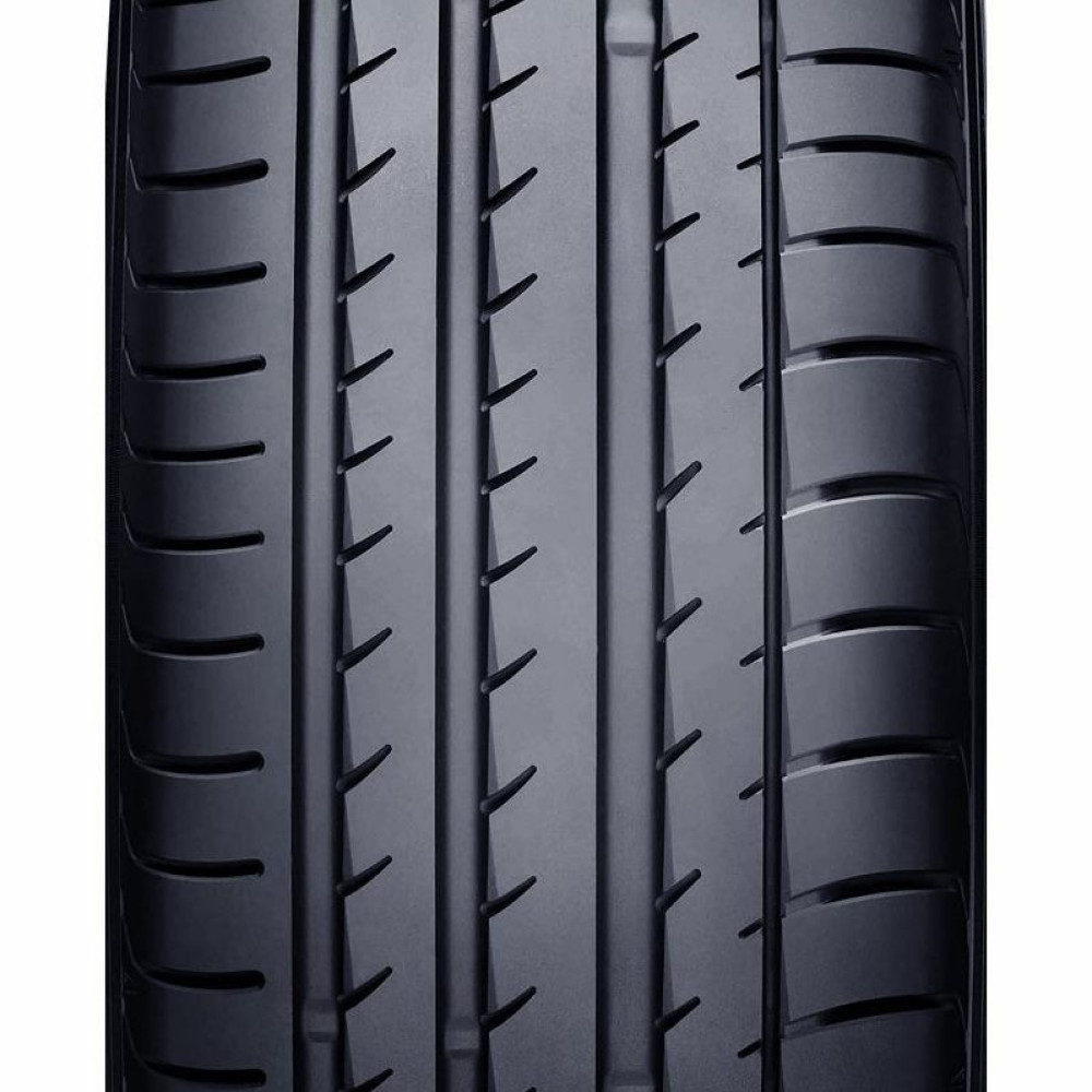 Легковая шина Yokohama Advan Sport V105T 265/55 R19 109W