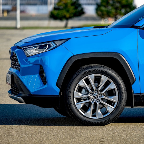 Легковая шина Bridgestone Alenza 001 285/45 R22 110H