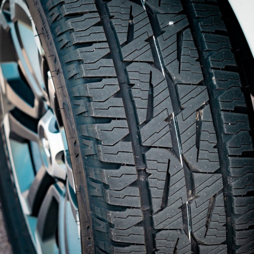 Легковая шина Bridgestone Dueler A/T 001 275/65 R17 115T